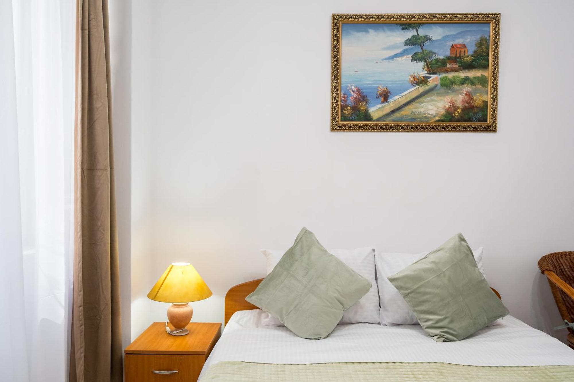 Flower's 3* Bucarest